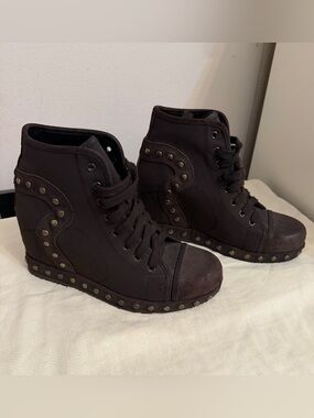 Ruco Line Brown Studded Hidden Wedge Sneaker Boots NWOT Italian Leather Size 40